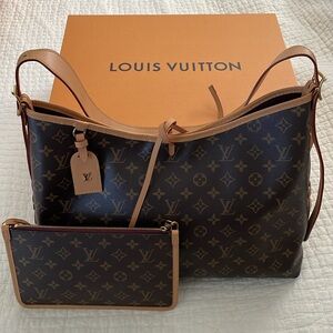 ✨Louis Vuitton CarryAll MM✨